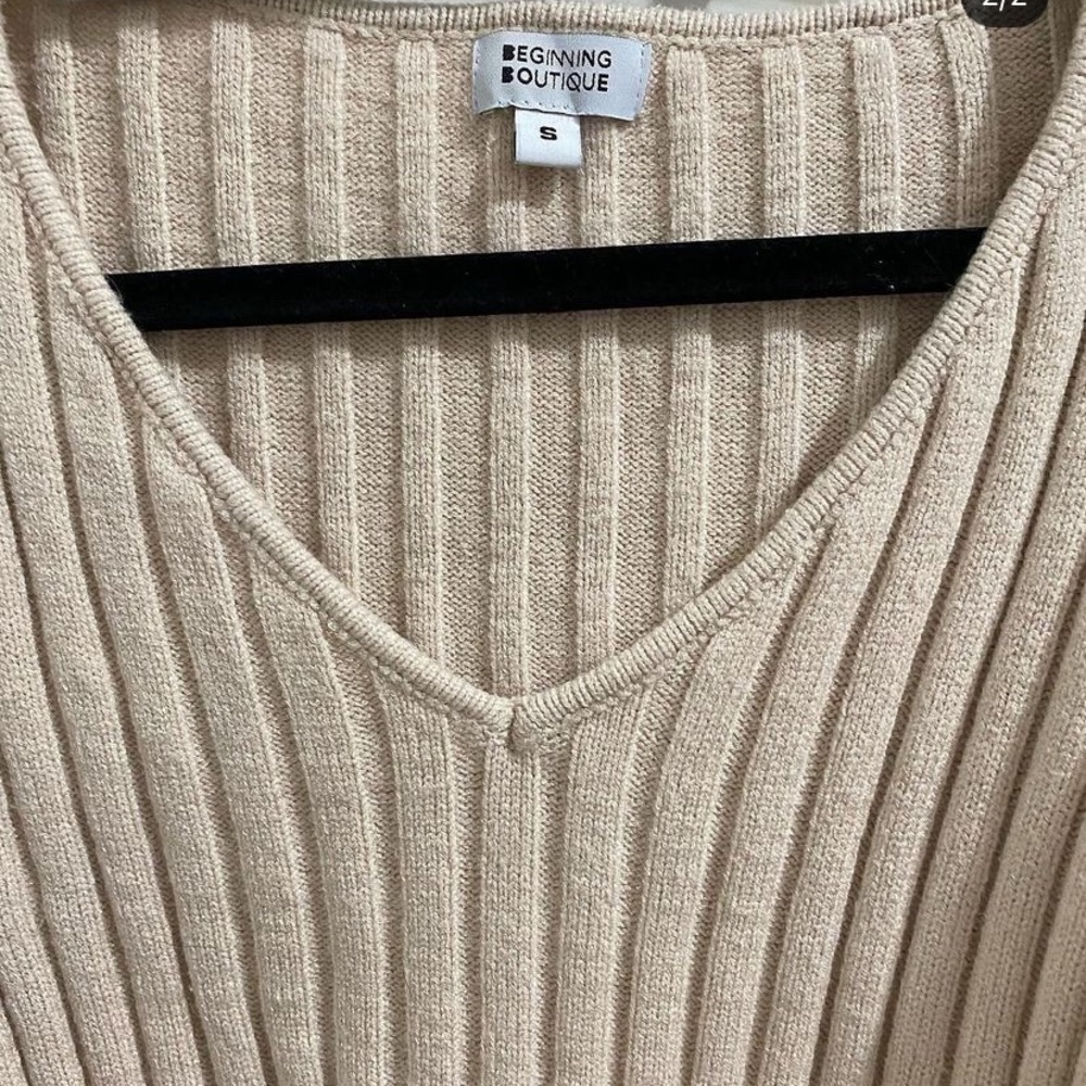 Cropped long sleeve sweater
